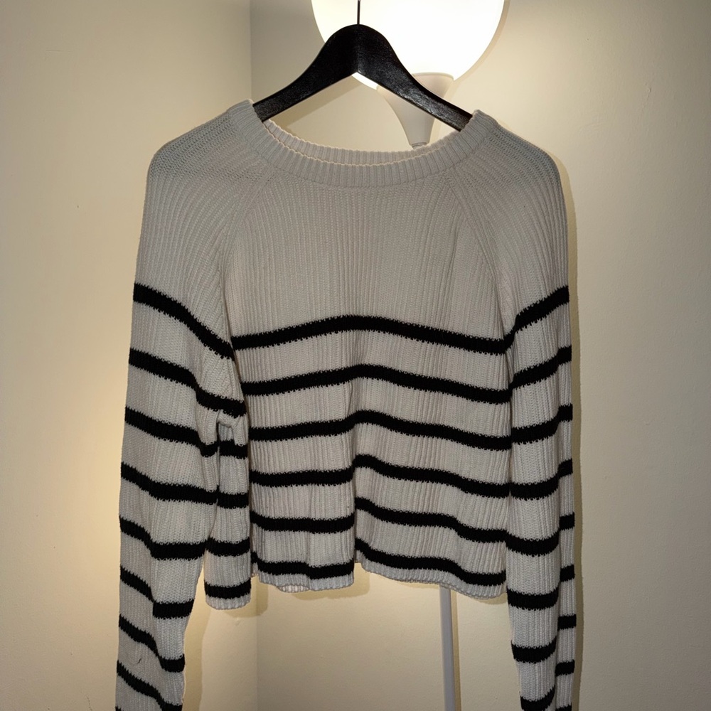 Black and White Striped Knit Sweater Women’s Medium